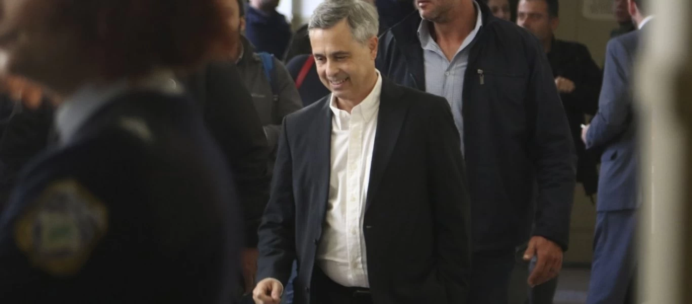 Απαγωγή επιχειρηματία Μ.Λεμπιδάκη: Στο εδώλιο οι 12 άνδρες που τον κρατούσαν όμηρο για έξι μήνες